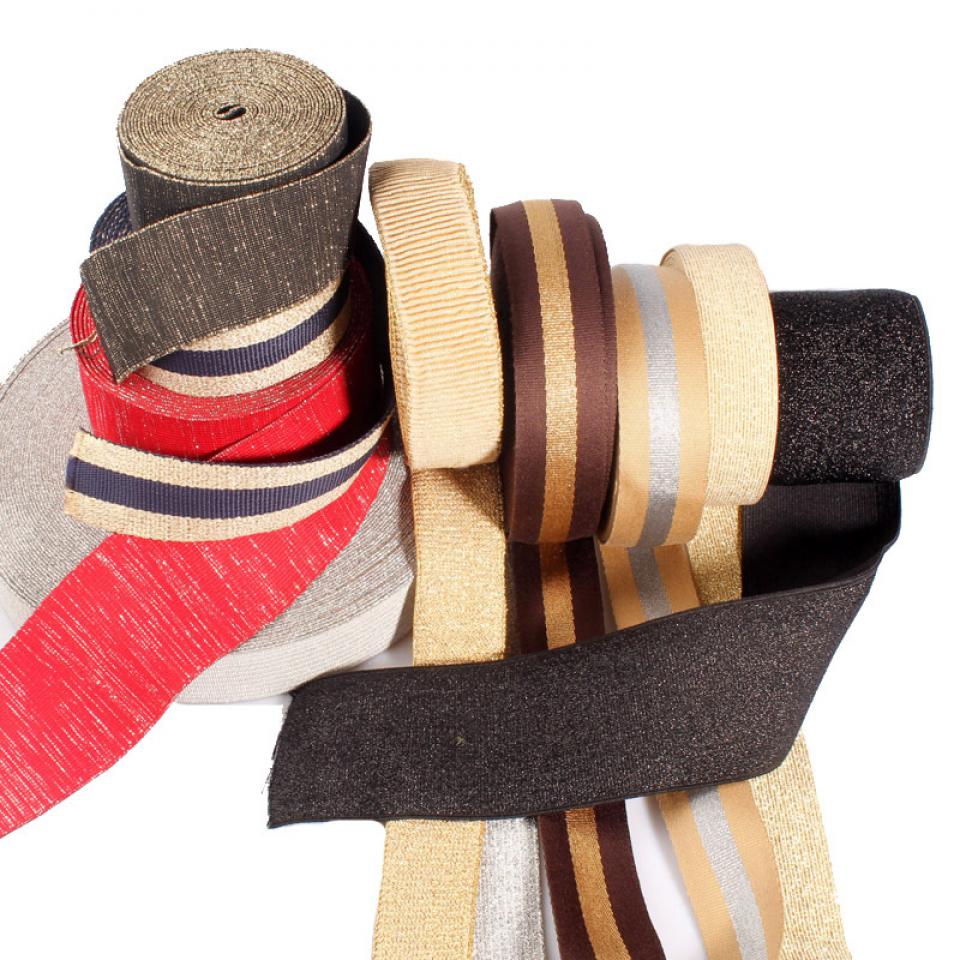 Elastic colored gold and silver silk with rubber roots